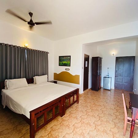 Karma Beach Resort Kovalam Buitenkant foto