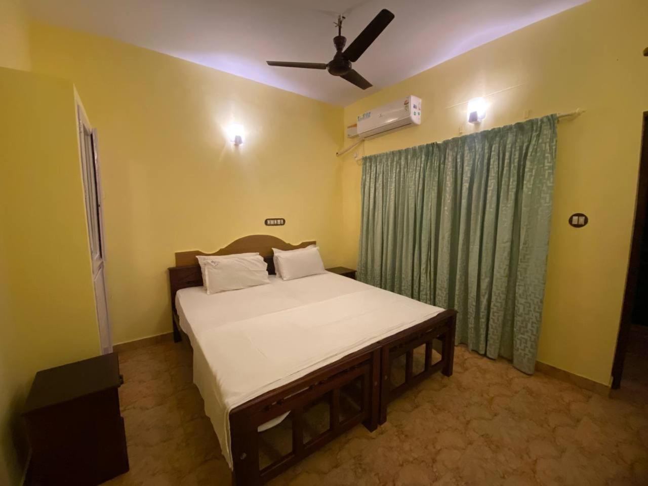 Karma Beach Resort Kovalam Kamer foto