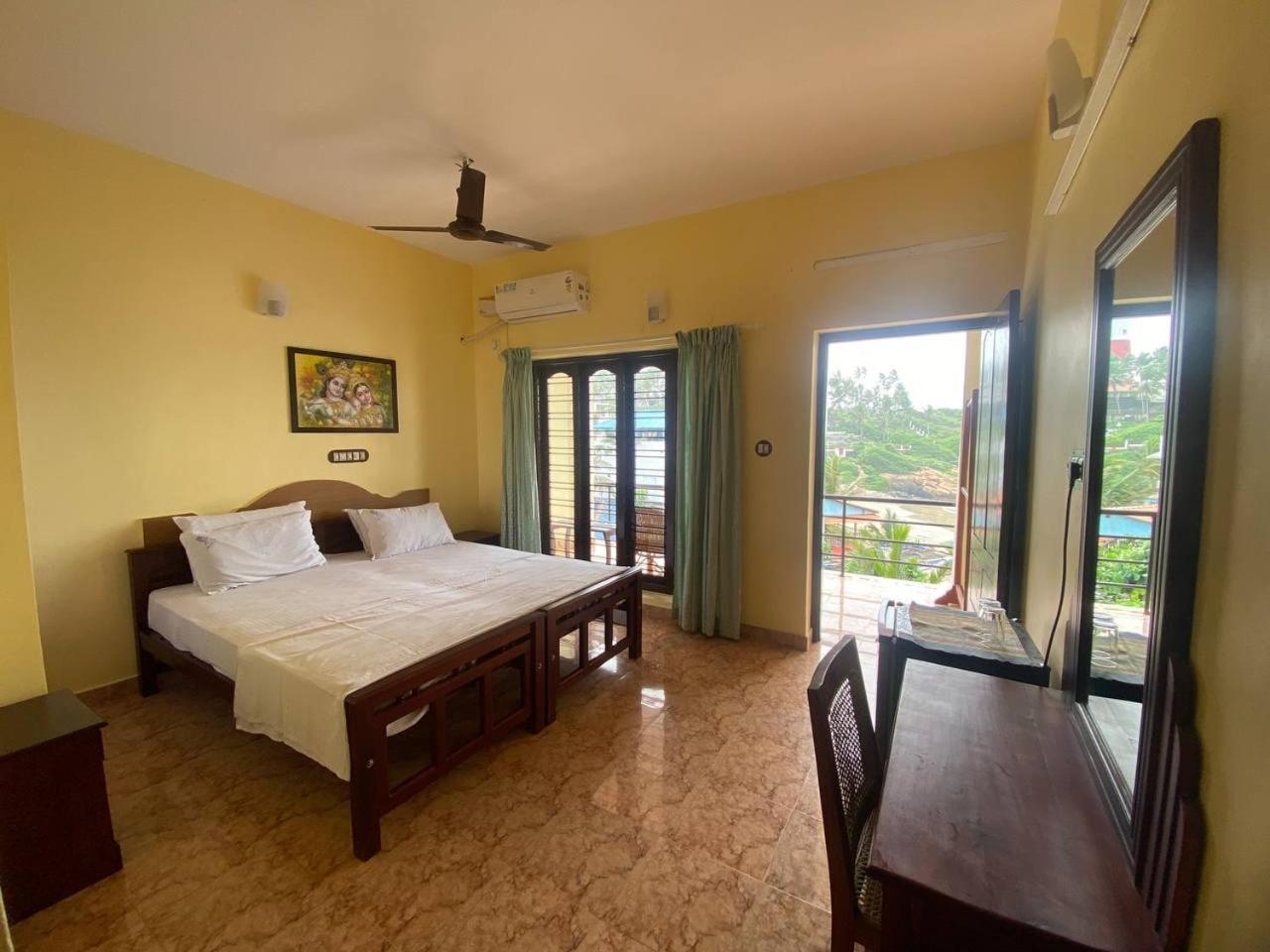 Karma Beach Resort Kovalam Kamer foto