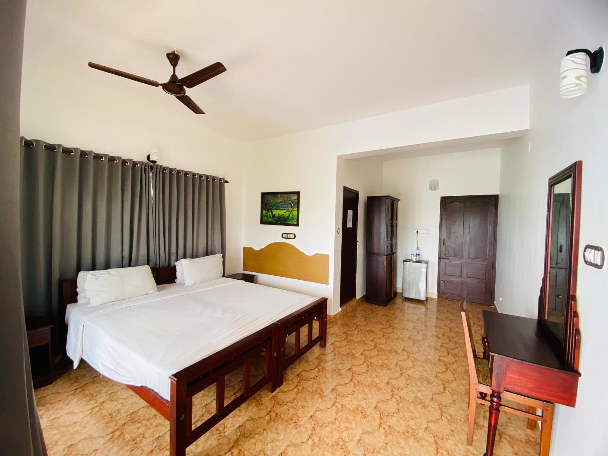 Karma Beach Resort Kovalam Buitenkant foto