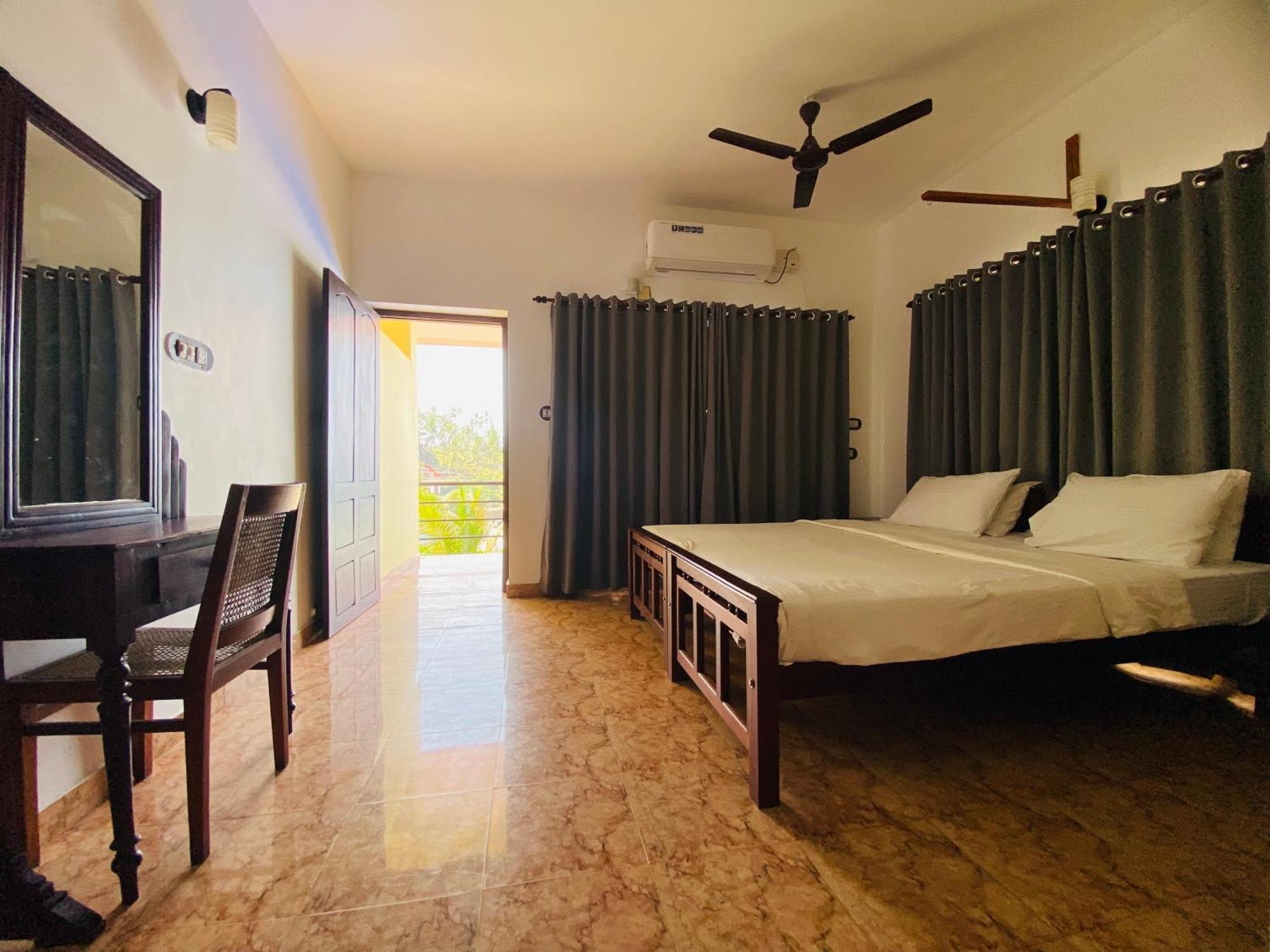 Karma Beach Resort Kovalam Kamer foto